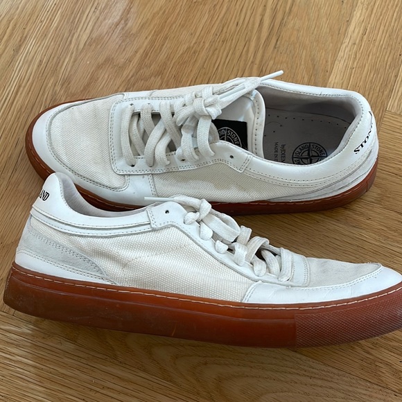 Stone Island Men’s Sneakers in White Canvas - Picture 2 of 4